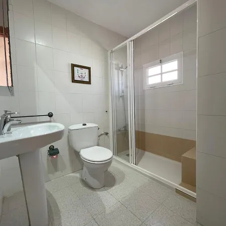 Apartament Gustamar 25 *